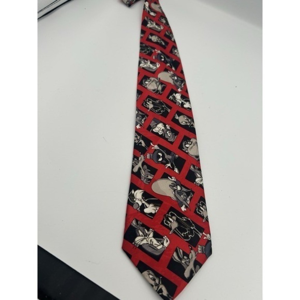 Vintage 1994 Looney Tunes Mania Character Grid Red Black Polyester Necktie